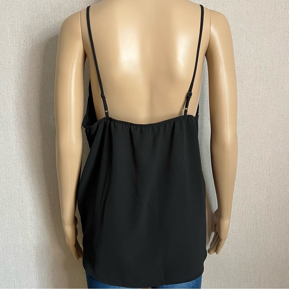MONTEAU Los Angeles: V-Neck Black Top - Picture 5 of 7